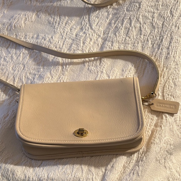 Coach Handbags - Vintage Coach Beige Leather flap pocket convertible Crossbody Bag